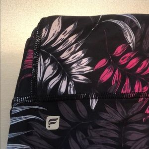 Capri Leggings- Fabletics